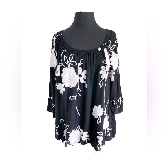 Embroidered Peasant Top - Picture 3 of 9